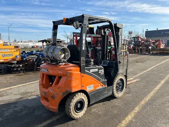 2022 Doosan G25P-7DF Warehouse Forklift
