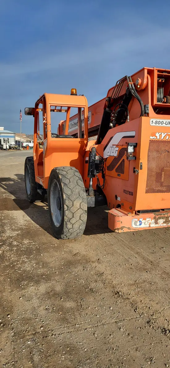 2014 SKYTRAK 6042 Forklift