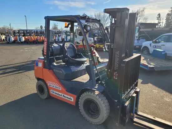 2019 Toyota 8FGU25 Warehouse Forklift