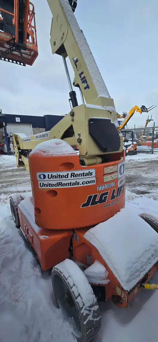 2012 JLG E400AJPN Articulating Boom Lift