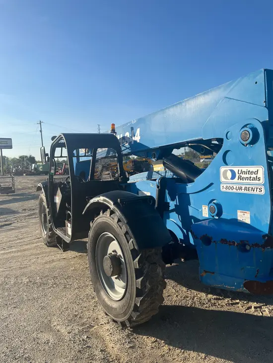 2015 Genie GTH-844D Forklift