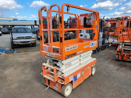 2018 Snorkel S3219E Scissor Lift