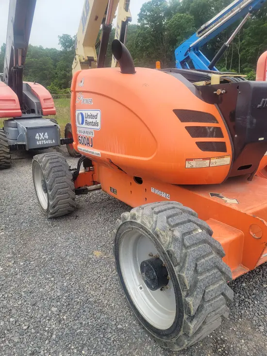 2015 JLG 600AJ Articulating Boom Lift