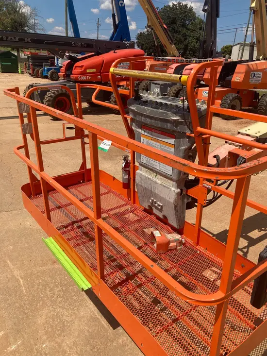 2017 JLG 800S Boom Lift