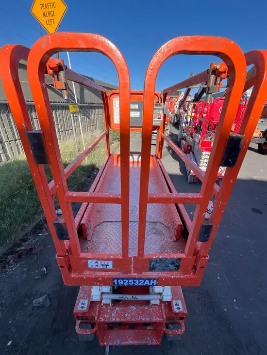 2017 Snorkel S3219E Scissor Lift