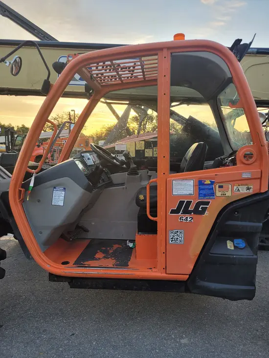 2016 JLG 642 Forklift