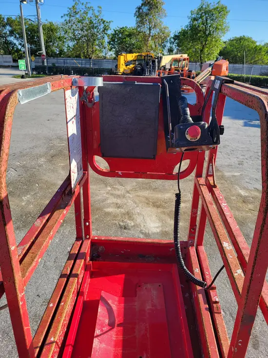 2017 MEC 1330SE Scissor Lift