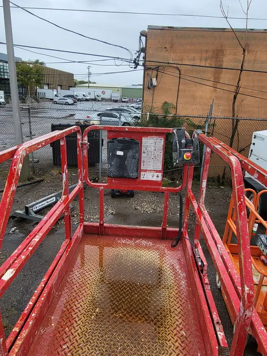 2017 MEC 4046SE Scissor Lift