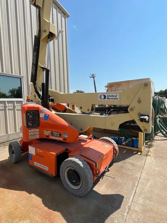 2015 JLG E400AJPN Articulating Boom Lift