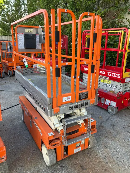 2019 Snorkel S3215L Scissor Lift