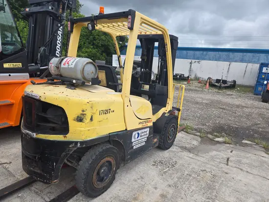 2016 HYSTER H80FT Warehouse Forklift