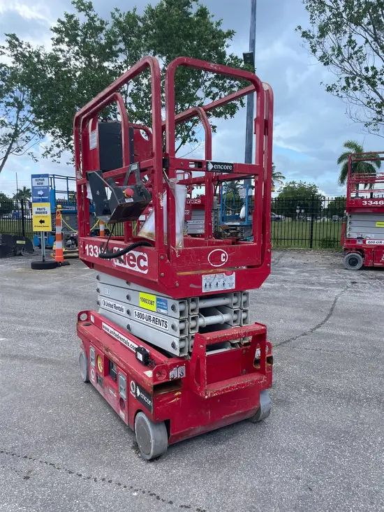 2017 MEC 1330SE Scissor Lift