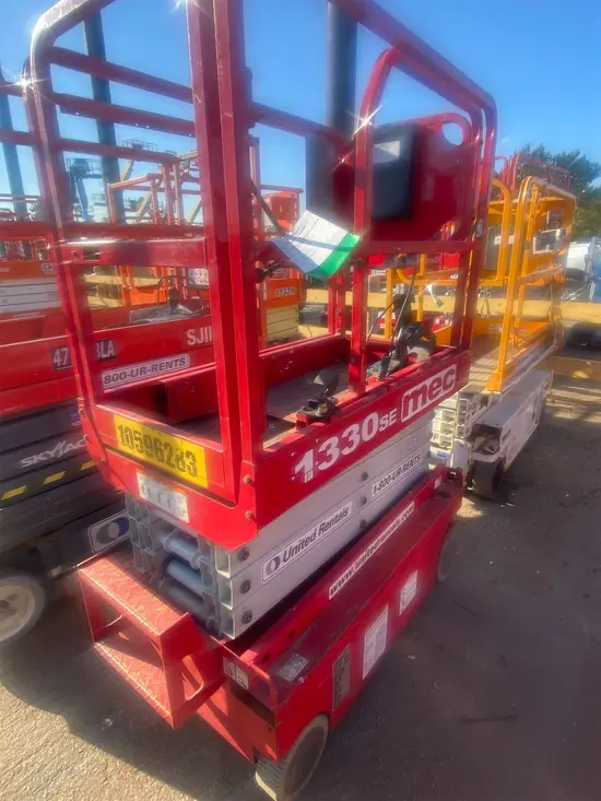 2017 MEC 1330SE Scissor Lift
