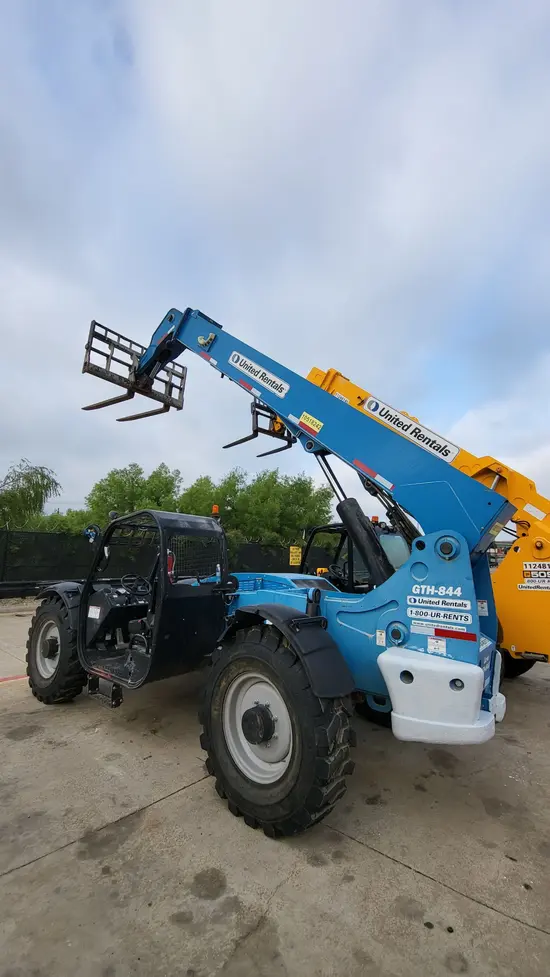 2016 Genie GTH-844 Forklift