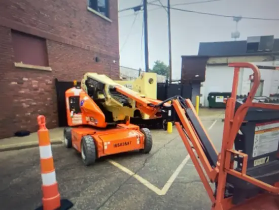 2016 JLG E400AJPN Articulating Boom Lift