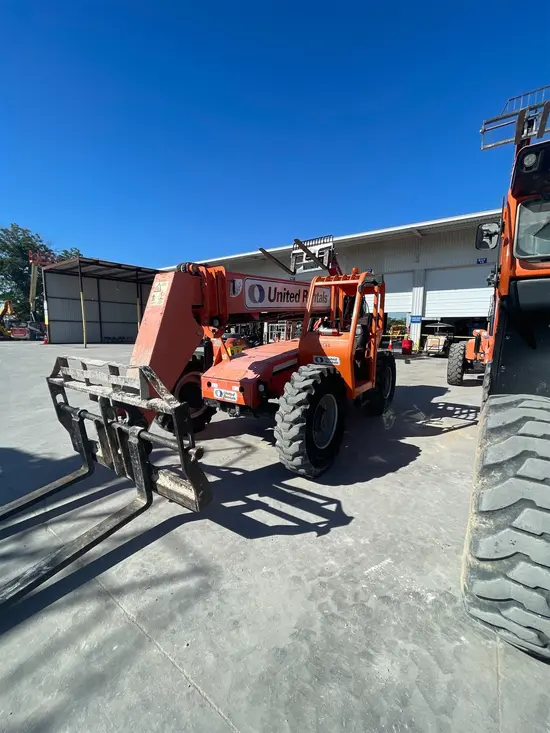 2015 SKYTRAK 6042 Forklift