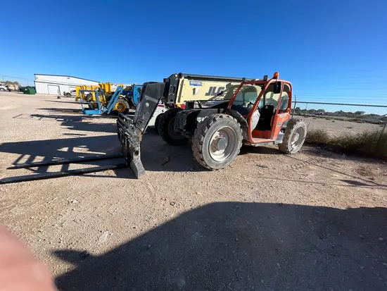 2017 JLG 943 Forklift