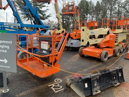 2015 JLG E450AJ Articulating Boom Lift