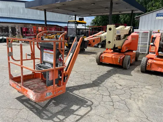 2015 JLG E400AJPN Articulating Boom Lift