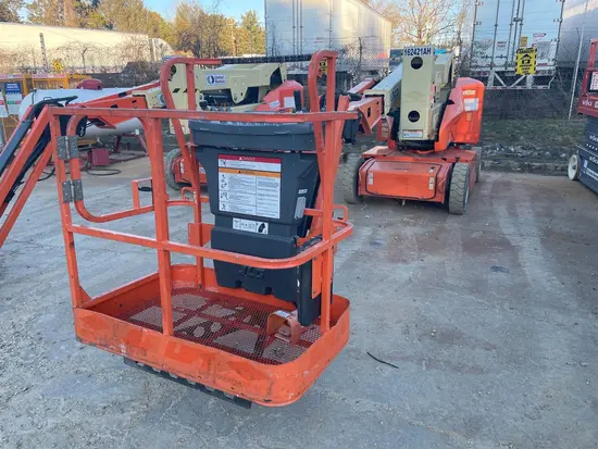 2016 JLG E400AJPN Articulating Boom Lift