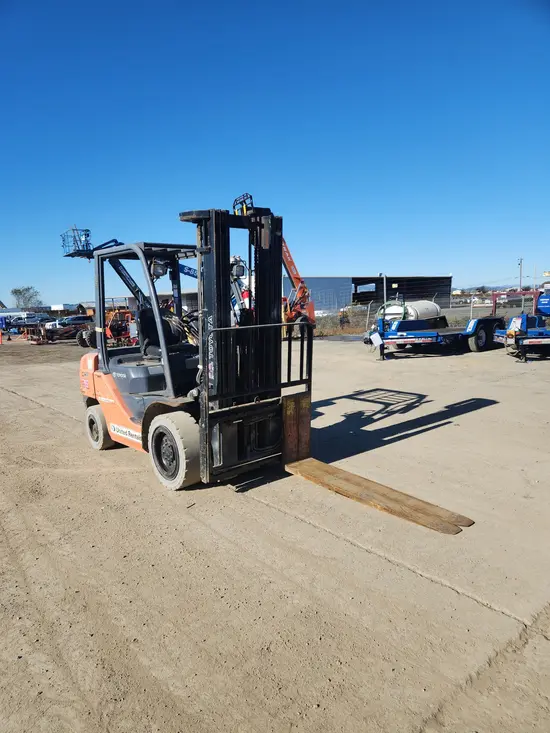 2017 Toyota 8FDU30 Warehouse Forklift