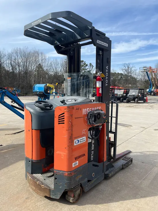2017 Toyota 9BRU18 Warehouse Forklift