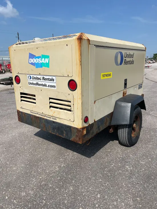 2018 Doosan P425/HP375WCUT4 Air Compressor