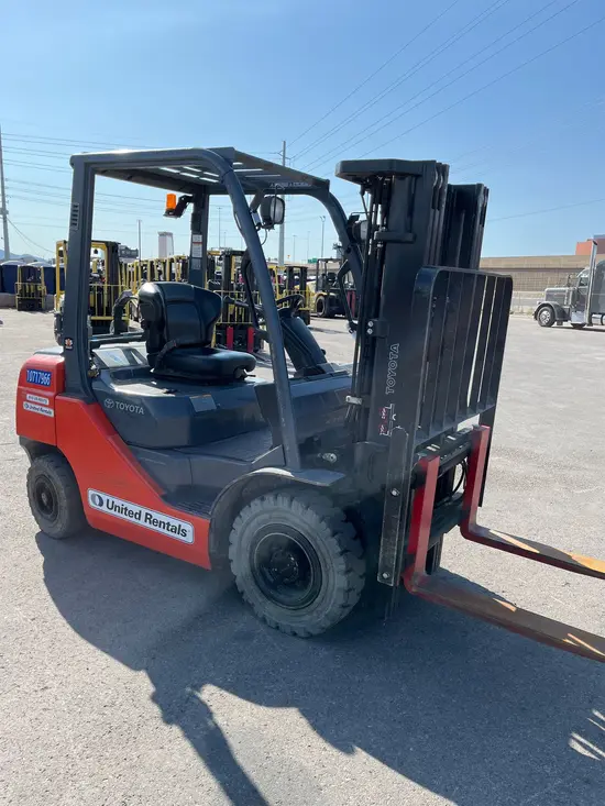 2018 Toyota 8FGU25 Warehouse Forklift