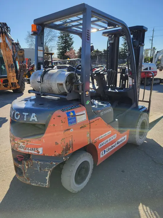2019 Toyota 8FGU25 Warehouse Forklift