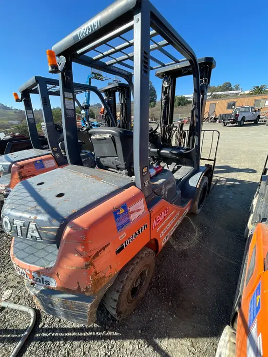 2017 Toyota 8FDU30 Warehouse Forklift
