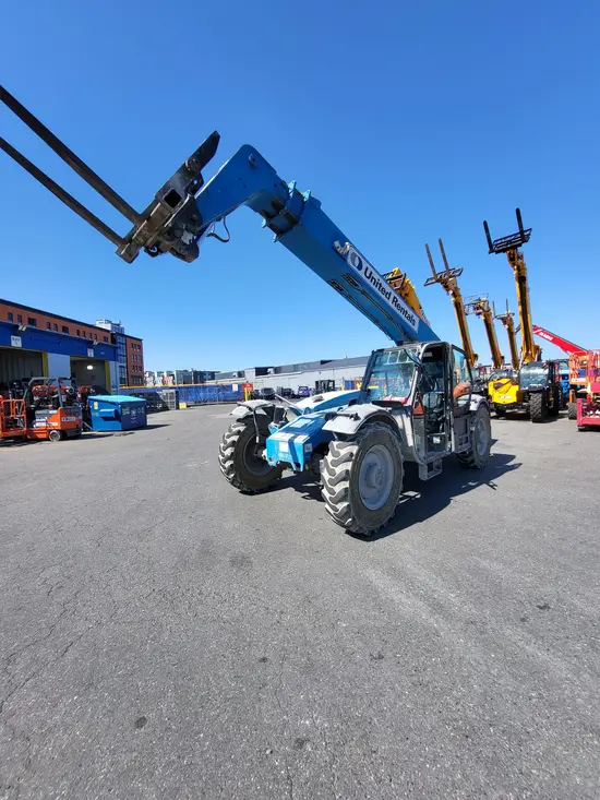 2015 Genie GTH-844D Forklift