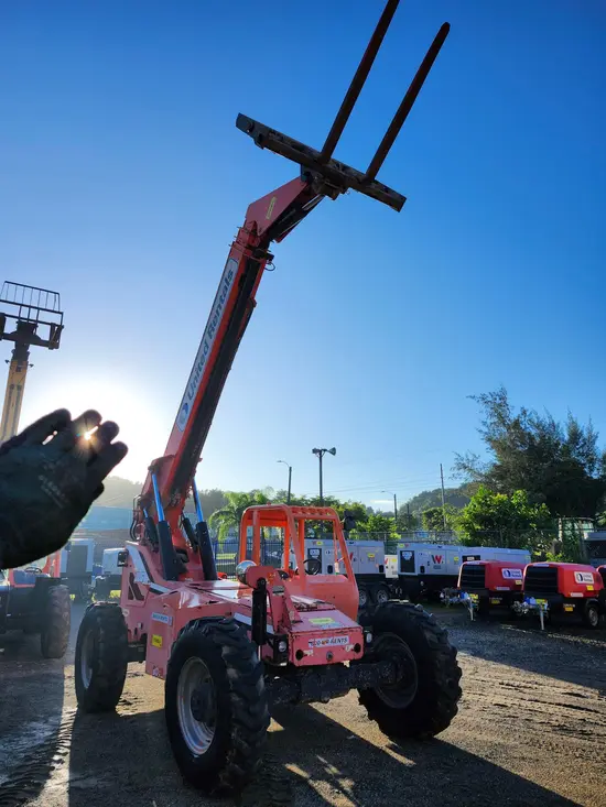2015 SKYTRAK 8042 Forklift
