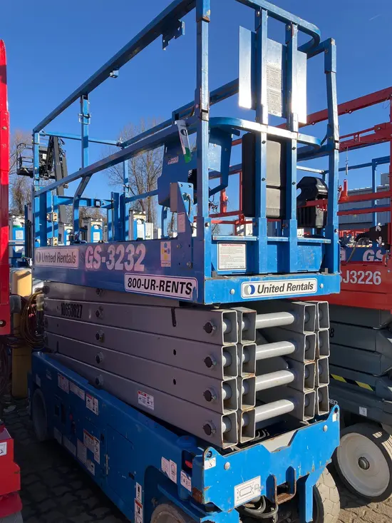 2017 Genie GS-3232 Scissor Lift