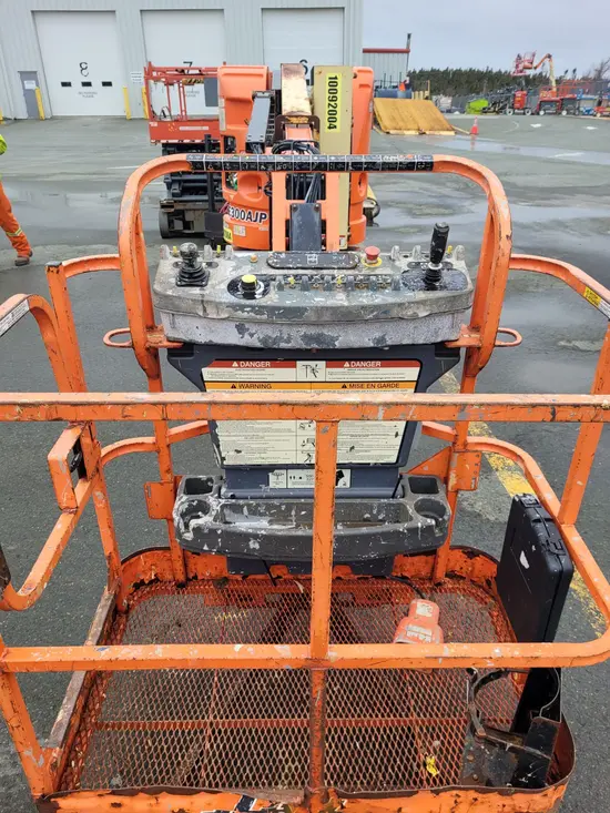 2012 JLG E300AJP Articulating Boom Lift