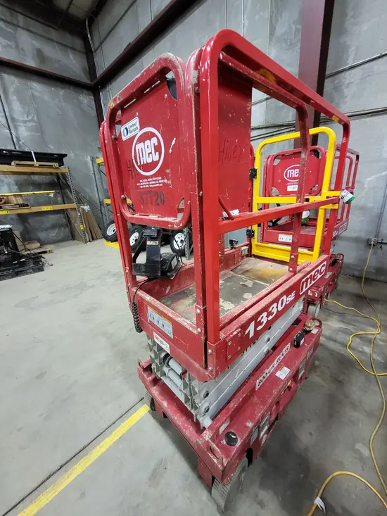 2018 MEC 1330SE Scissor Lift