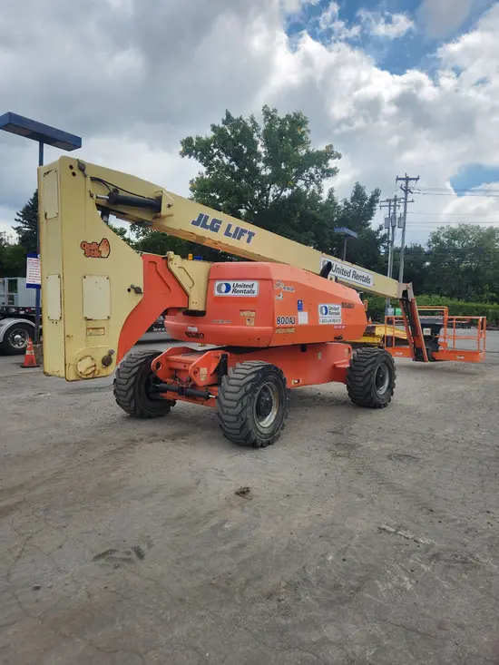 2013 JLG 800AJ Articulating Boom Lift