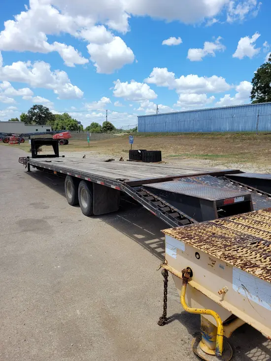2017 ROAD BOSS 40TDGNCOMBO Trailer
