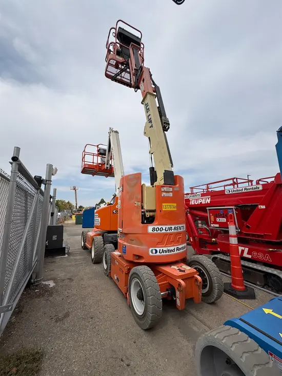 2014 JLG E300AJP Articulating Boom Lift