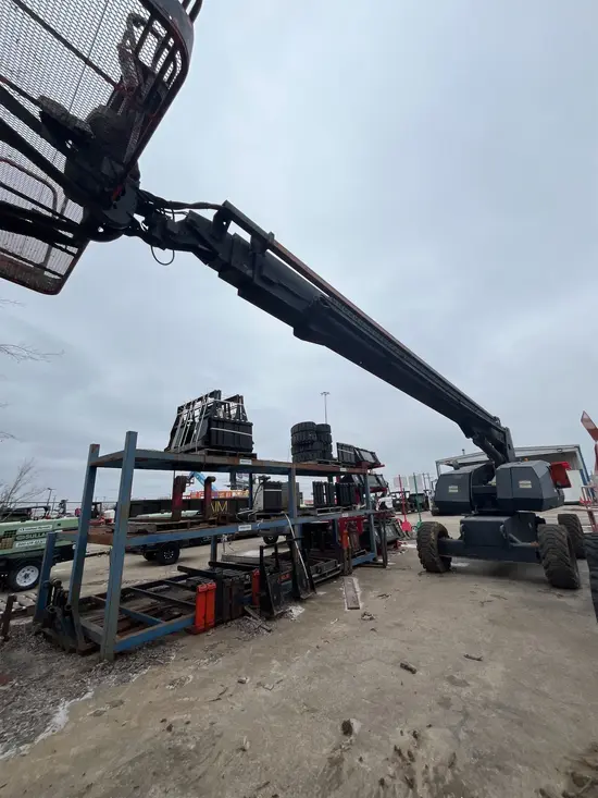 2014 JLG 800S Boom Lift