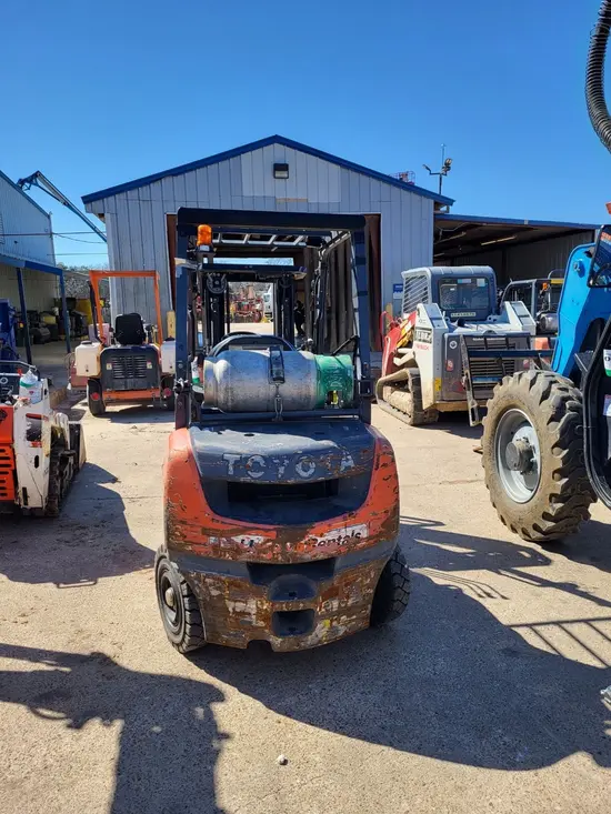 2019 Toyota 8FGU25 Warehouse Forklift