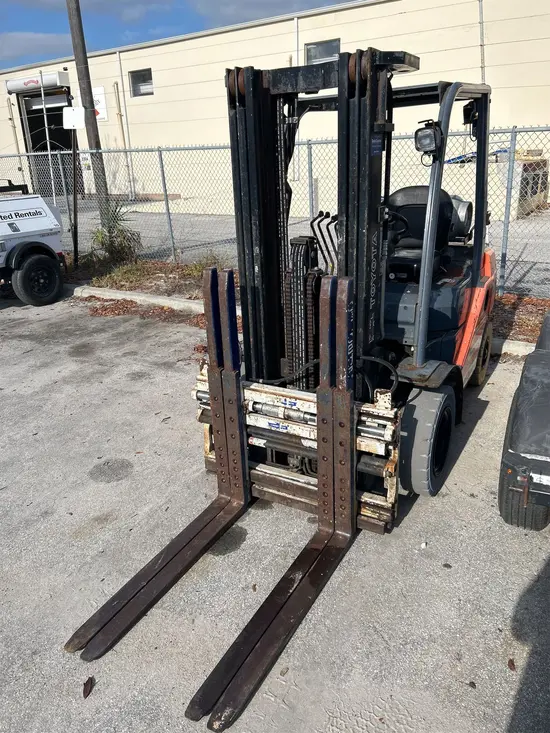 2019 Toyota 8FGU25 Warehouse Forklift