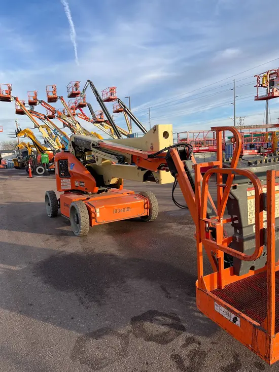 2015 JLG E450AJ Articulating Boom Lift