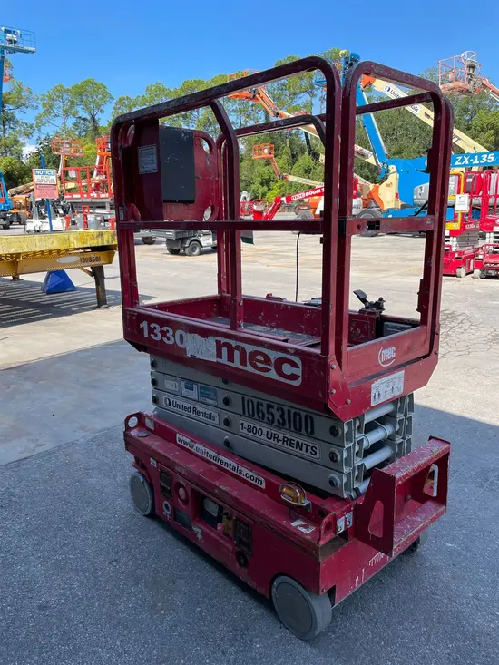 2017 MEC 1330SE Scissor Lift