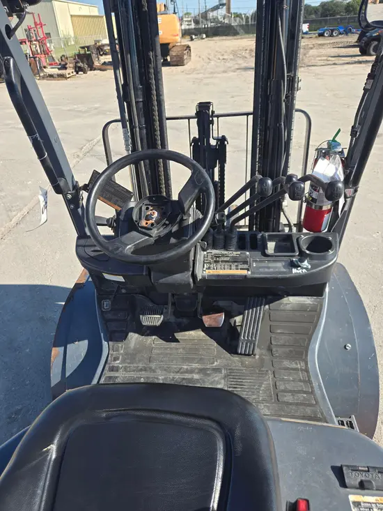 2018 Toyota 8FGU25 Warehouse Forklift