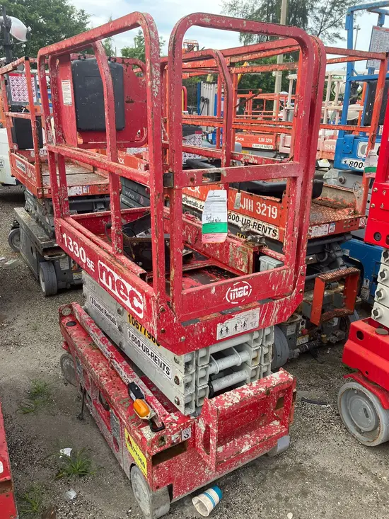 2017 MEC 1330SE Scissor Lift