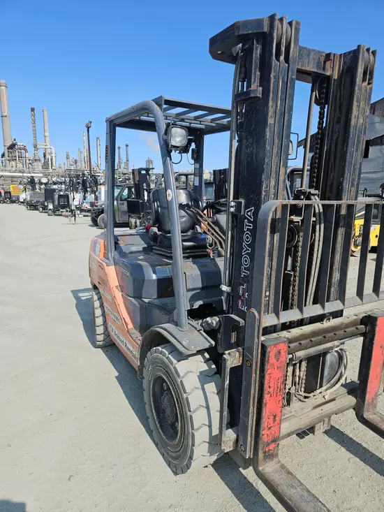 2017 Toyota 8FDU30 Warehouse Forklift