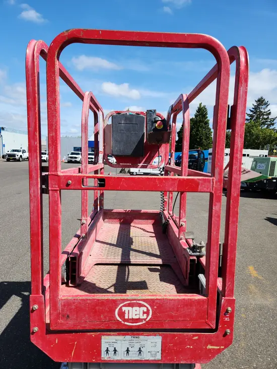 2018 MEC MICRO 19 Scissor Lift