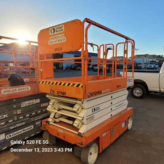 2017 Snorkel S4732E Scissor Lift