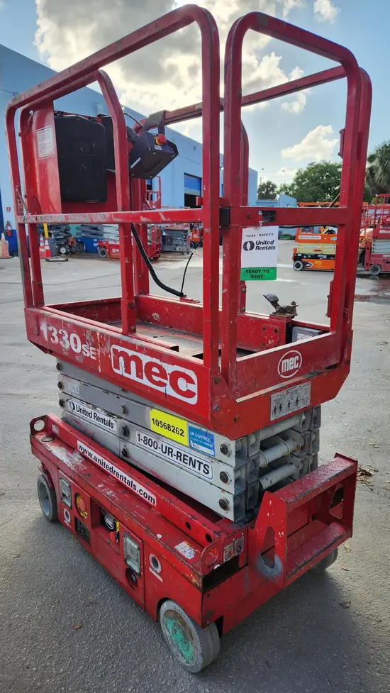 2017 MEC 1330SE Scissor Lift
