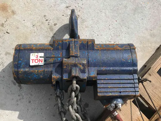 2012 JD NEUHAUS PROFI 3T/6T Hoist